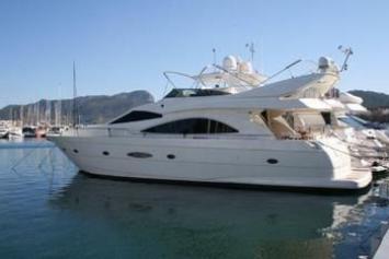 Yachtcharter Astondoa 66 GLX (4Cab/4WC) Seitenansicht