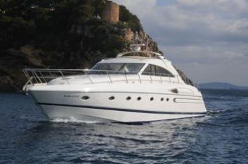 Yachtcharter Princess V65 (3 Cab./3 WC) Bug