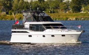 Yachtcharter Vri Jon 35 (2Cab/2WC)