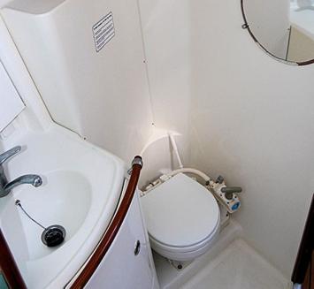 Yachtcharter Oceanis 362 2cab wc