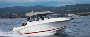 Yachtcharter Antares 7.80 Bug Seite