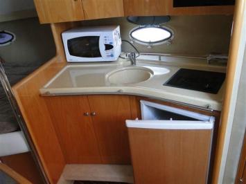 Yachtcharter Klase A32 (2Cab/1WC) Pantry