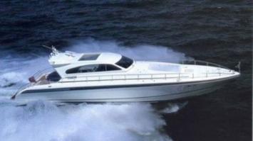 Yachtcharter Leopard 23 (3Cab/3WC) Seitenansicht