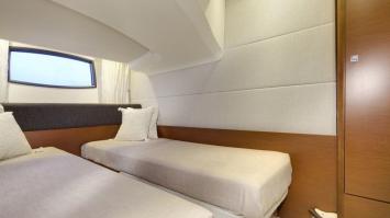 Yachtcharter Prestige 390 S (2Cab/1WC) Kabine
