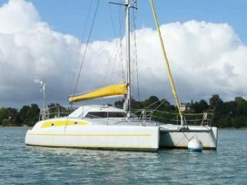 Yachtcharter Maldives 32 (4Cab/1WC) Seitenansicht