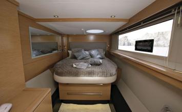 Yachtcharter Cumberland 47 LC  Kabine