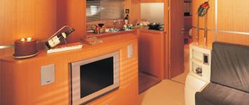 Yachtcharter Numarine 55 Sport (3+1Cab/2WC) Pantry