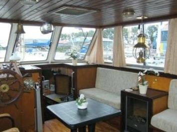 Yachtcharter Beachcraft 1400 Salon