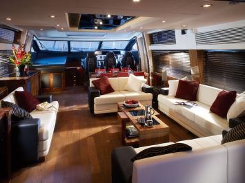 Yachtcharter Sunseeker Predator 84 Salon