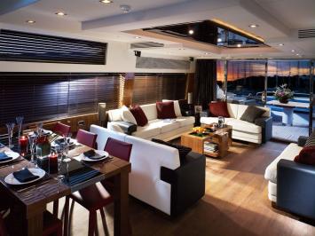 Yachtcharter Sunseeker Predator 84 Salon