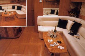 Yachtcharter Gianetti 55 sports 3cab salon