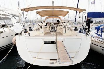 Yachtcharter Gianetti Star 65 Heckenansicht 5+1 Kab 6WC