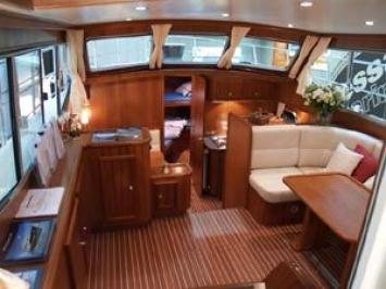 Yachtcharter Advantage 42 (3Cab/2WC)