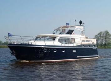 Yachtcharter Advantage 42 (3Cab/2WC) Seite Bug