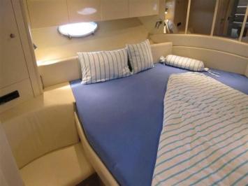 Yachtcharter Sunseeker Camargue 55 (3Cab/3WC) Kabine