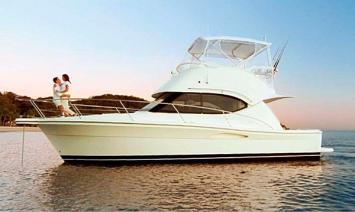 Yachtcharter Riviera 33 Open Flyundrjpg