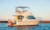 Yachtcharter Riviera 33 Open Fly Heck Seite