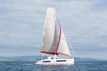 Yachtcharter Catana 47 (4+2Cab/4WC) Seitenansicht