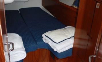 Yachtcharter Sun Odyssey 43 Legend cabin