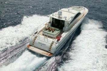 Yachtcharter Leopard Sport 27 (3Cab/3WC) Heck