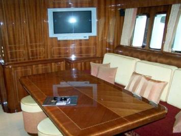 Yachtcharter Leopard Sport 27 (3Cab/3WC) Salon