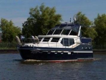 Yachtcharter Renal 40  Bug Seite