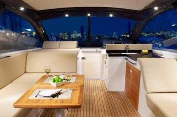 Yachtcharter Sealine SC47 (2Cab/2WC)