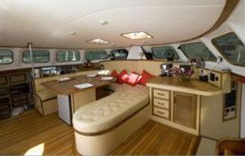 Yachtcharter Faraway 48 (4+2/4WC) Salon
