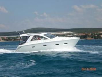 Yachtcharter Sealine SC35 (3Cab/1WC) Seitenansicht