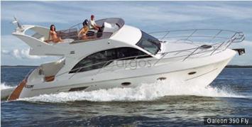 Yachtcharter Galeon 390 Fly Seitenansicht