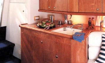 Yachtcharter superhawk 48 galley