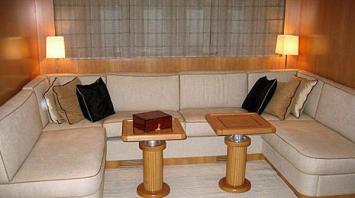 Yachtcharter Leopard Sport 24 (3+1Cab/3WC) Salon