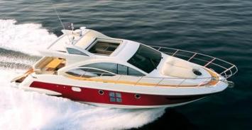 Yachtcharter Azimut S43 (2Cab/2WC) Seitenansicht