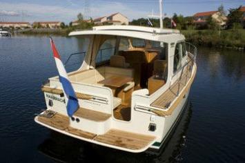 Yachtcharter Linssen 25.9 Sedan SCF Sport  Heck