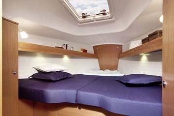 Yachtcharter Bavaria 35 2cab cabin