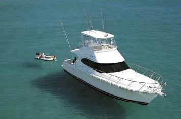 Yachtcharter Riviera 42 Fly Bug Deck