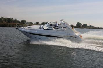 Yachtcharter Galeon 325 Open (2Cab/1WC) Seitenansicht