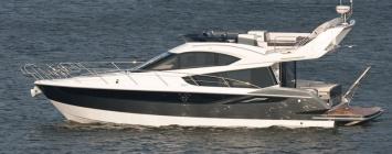 Yachtcharter Galeon 420 Flybridge (3Cab/2WC) Seitenansicht