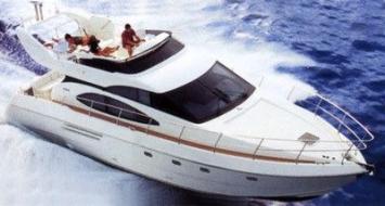 Yachtcharter Azimut 52 Fly Seite Deck