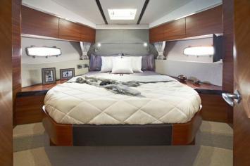 Yachtcharter Sealine F 48 Kabine