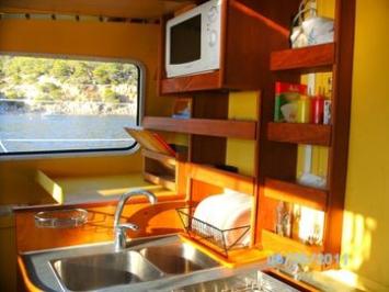 Yachtcharter Suncat 42 (4+2Cab/2WC) Pantry