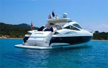 Yachtcharter Sunseeker Predator 68 Heck