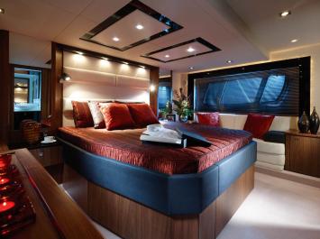 Yachtcharter Sunseeker Predator 64 Kabine