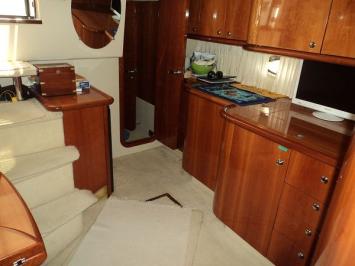 Yachtcharter Sunseeker 47 Camargue Pantry