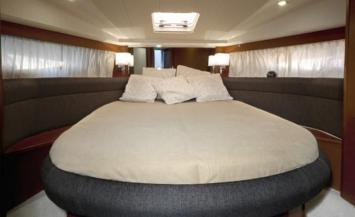 Yachtcharter Prestige 400 Fly Kabine