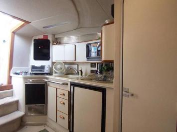 Yachtcharter Sea Ray 370 Express Cruiser  Pantry