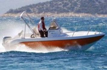 Yachtcharter Reful HM 22 Flyer (1cab) Seitenansicht