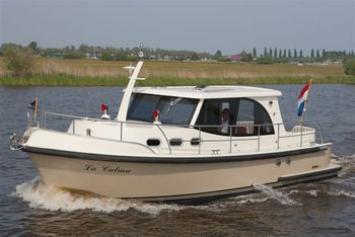 Yachtcharter Jetten 30 Sedan Seitenansicht