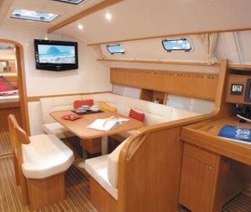 Yachtcharter Harmony 47 Custom (4Cab/2WC) Salon