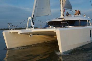 Yachtcharter Isara 45 (4Cab/4WC) Bug